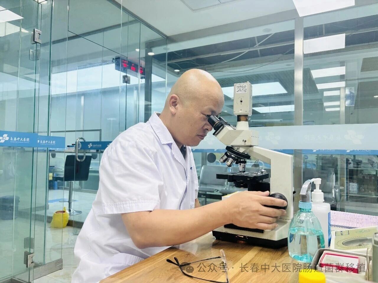 武威市|高朋磊医师：左手男科临床，右手肠道菌群移植深入研究